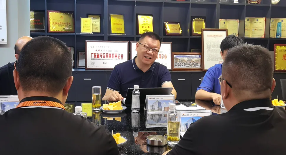 工信部低碳委智库专家到访 | 与best365电气深入交流"碳达峰·碳中和"